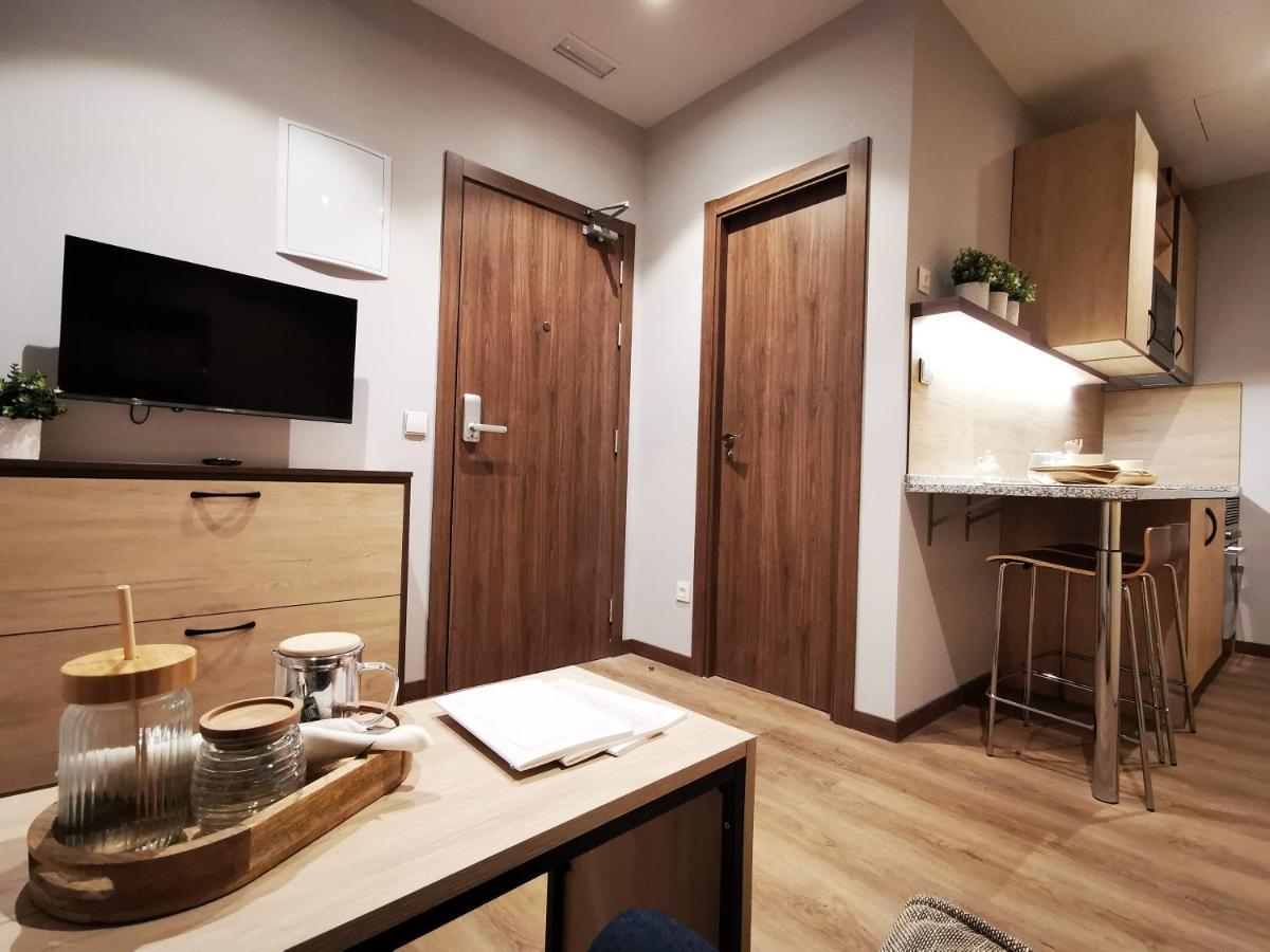 Stephouse Pozuelo Europa Hotel โปซูเอโล เด อาลาร์กอน ภายนอก รูปภาพ
